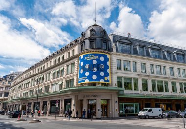 Le Bon Marche mağazası.