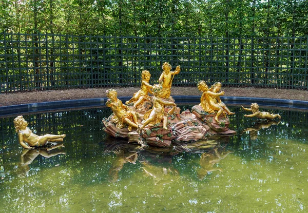 Versailles France August 2020 Golden Children Pool Water Theatre Grove — стокове фото