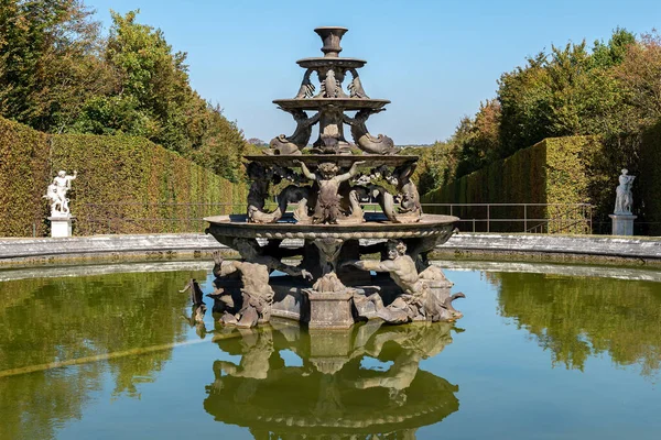 Versailles Francia Settembre 2020 Fontana Della Piramide Dello Scultore Francois — Foto Stock