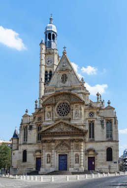 Saint-Etienne-du-Mont Kilisesi (1494-1624) yazın Pantheon yakınlarında - Paris, Fransa