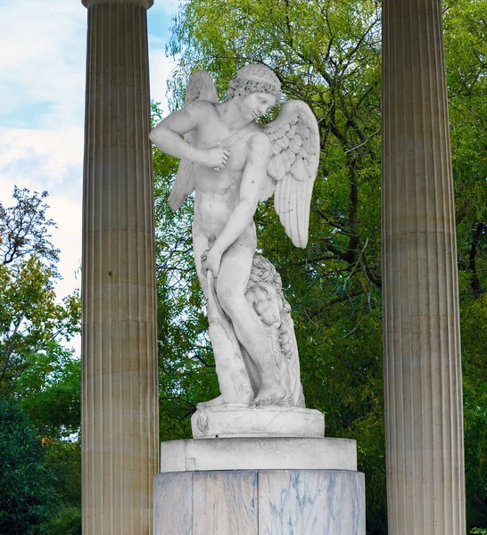 베르사유 프랑스 2020 베르사유 Petit Trianon Garden 클로즈업 Statue Cupidon — 스톡 사진