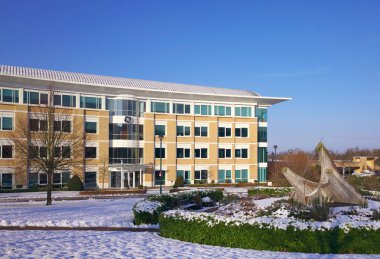 Bracknell, İngiltere - Şubat, 2019: Ge ofis binası Bracknell, İngiltere'de dış. GE 1930'lardan beri iş işlemlerini Birleşik Krallık olmuştur