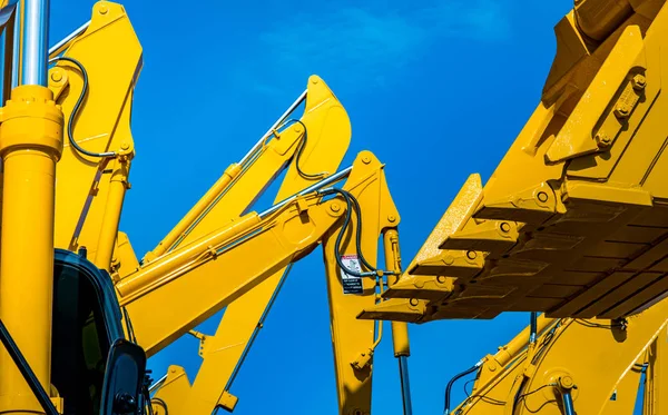 Yellow Backhoe Hydraulic Piston Arm Clear Blue Sky Heavy Machine — Stock Photo, Image