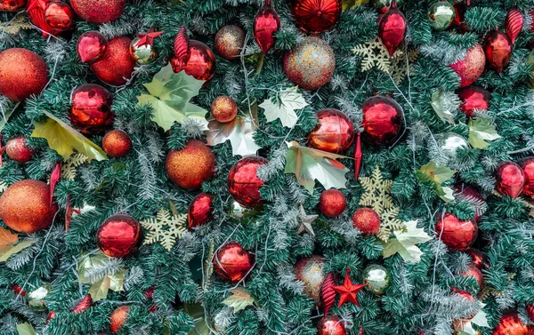 Cerrar Decoración Del Árbol Navidad Con Bola Roja Bola Oro — Foto de Stock