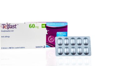 Chonburi, Tayland-Ağustos 3, 2018: Telfast 60 mg, 180 mg. Fexofenadine Anti Alerjik tıp. Sigara sedatif antihistaminik. Alerjik rinit, kronik İdiopatik ürtiker rahatlama. Sanofi çarpımı.