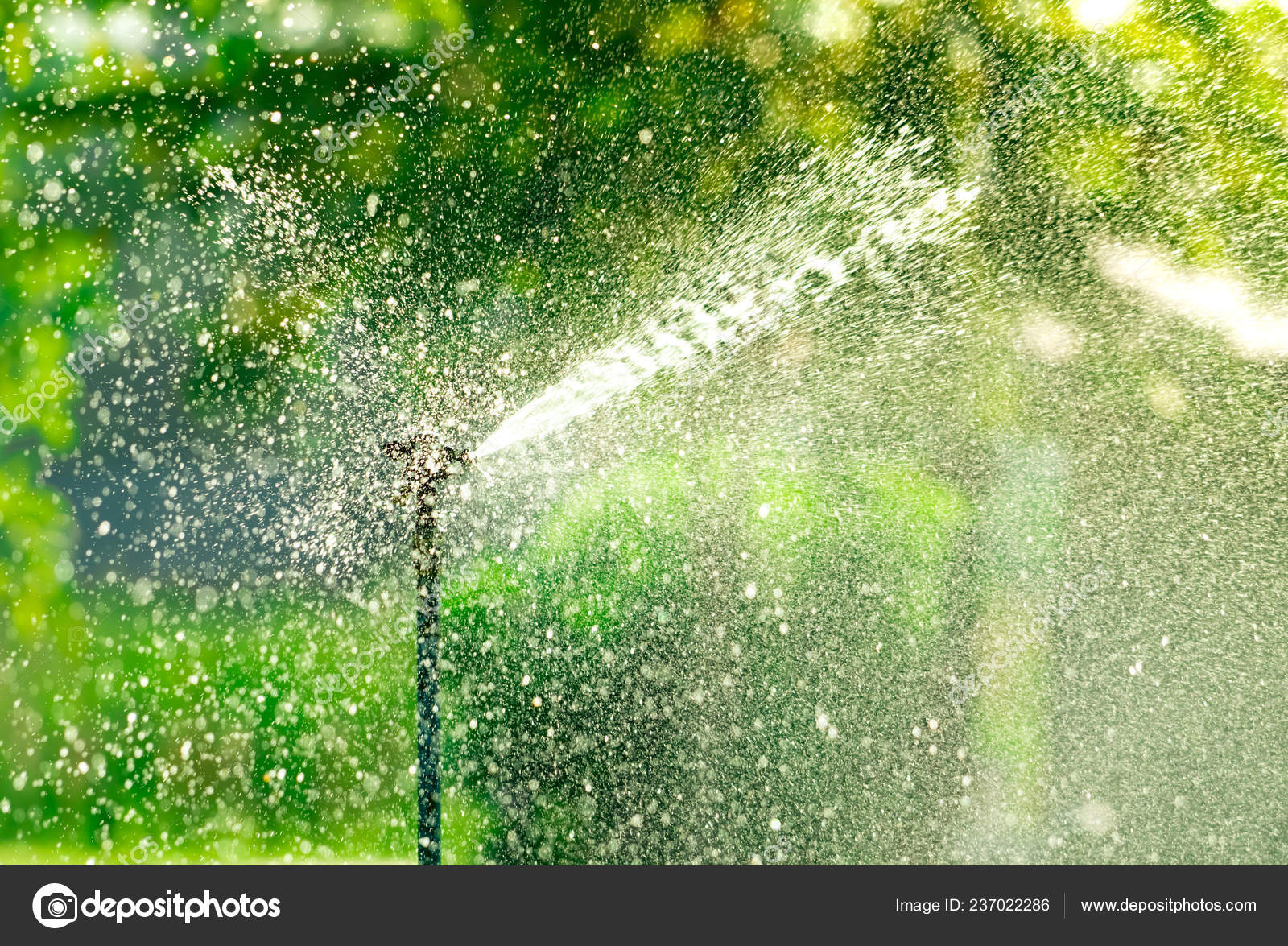 Automatische Rasensprenger Bewasserung Grasgrun Sprinkler Mit