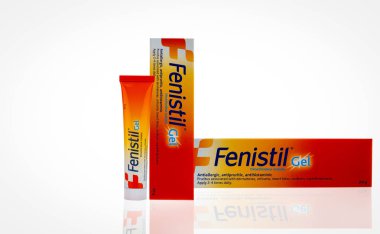 Chonburi, Tayland-Ekim 27, 2018: Fenistil jel. Dimethindene maleat jel için antialerjik, antipruritic, antihistaminic. Tedavi Ürtiker için böcek sokması, güneş yanığı, yüzeysel yanıklar. 