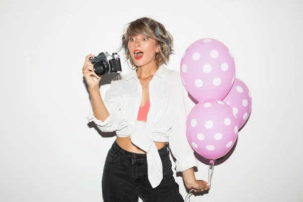 Beautiful Girl White Shirt Amazedly Looking Retro Camera Holding Pink — Stock Photo, Image