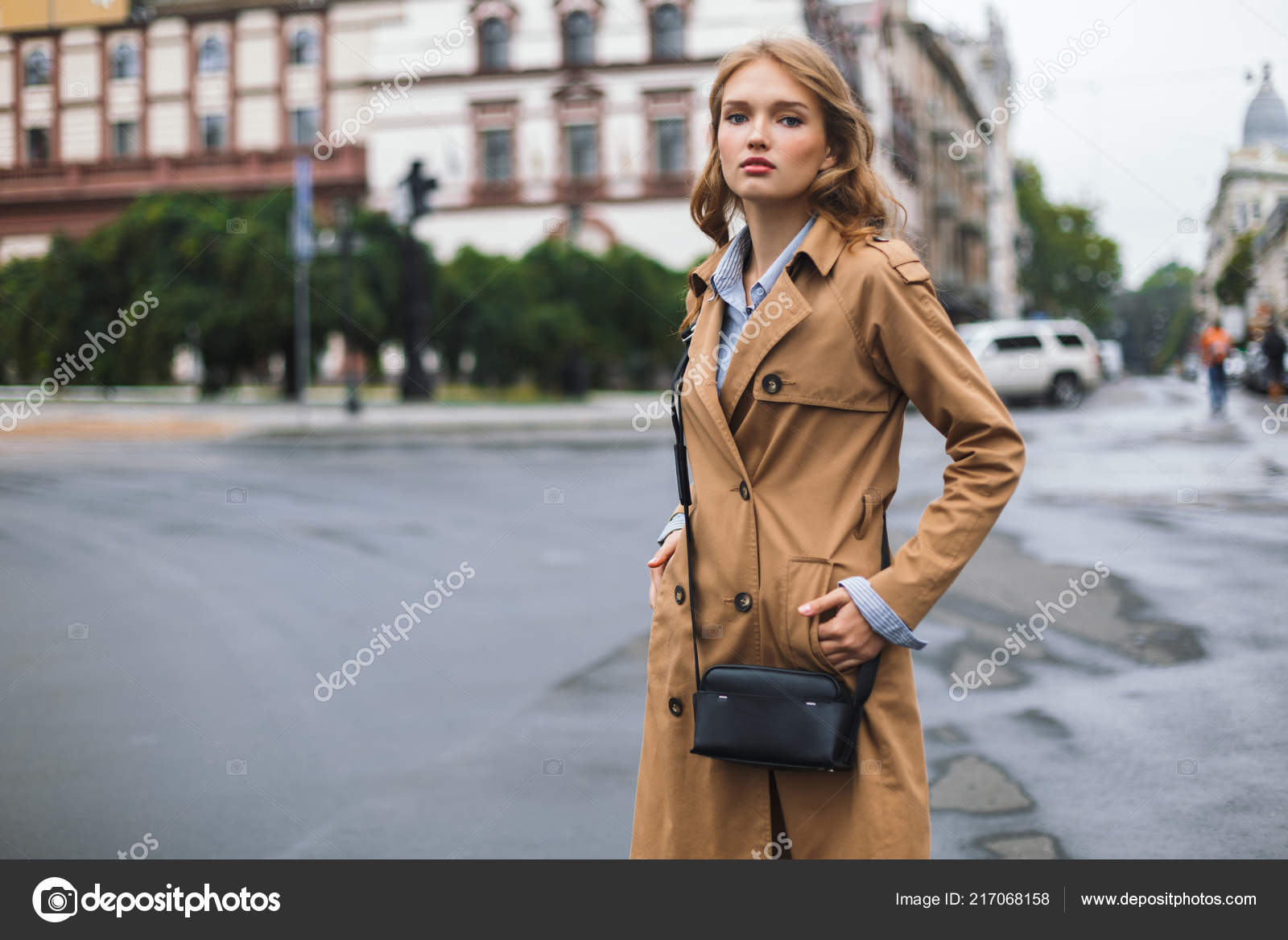 Young Attractive Woman Trench Coat Little Black Cross Bag Dreamily