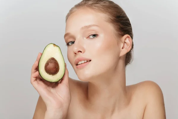 Portrait Pretty Girl Makeup Holding Half Avocado Hand Thoughtfully Looking — Stock Photo, Image