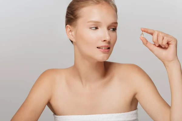 Portrait Pretty Girl Makeup Holding Little Capsule Pill Hand Thoughtfully — Stock Photo, Image