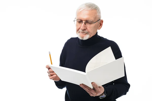 Old handsome man with gray hair and beard in eyeglasses and swea — Stock Photo, Image