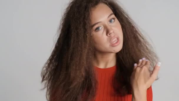 Angry Serious Brunette Girl Warning Danger Demonstrating Menace Camera White — Stock Video