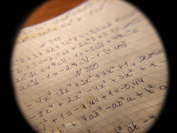 Bir büyüteç aracılığıyla cebir