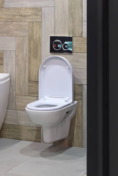 Moderna Toalettstolen Inuti Modern Badrum Inredning Med Beige Kakel — Stockfoto