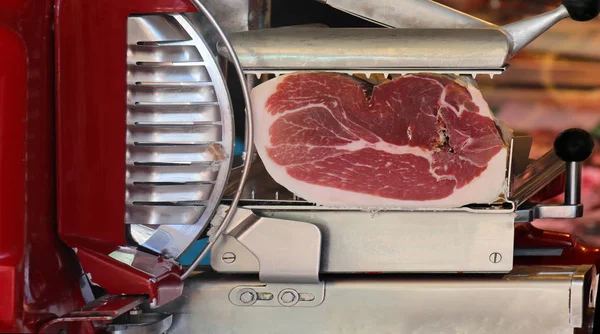 Italian Prosciutto Slicer Machine Sold Market — Stock Photo, Image