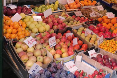 Büyük Pazar ahır taze organik meyve çeşitli