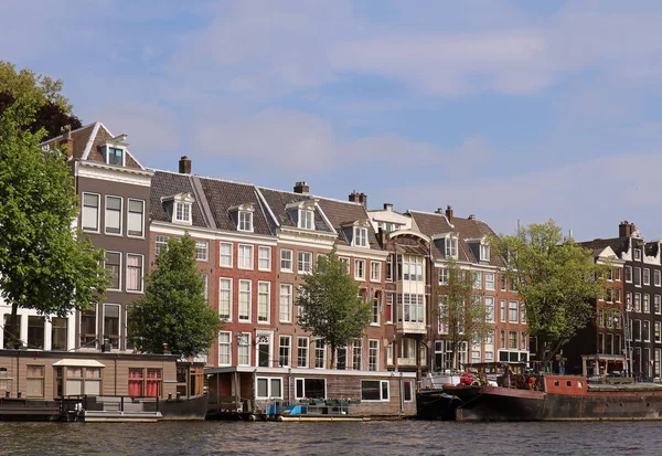 Traditionele Nederlandse Architectuur Herbergt Aan Kust Van Amstel Amsterdam — Stockfoto