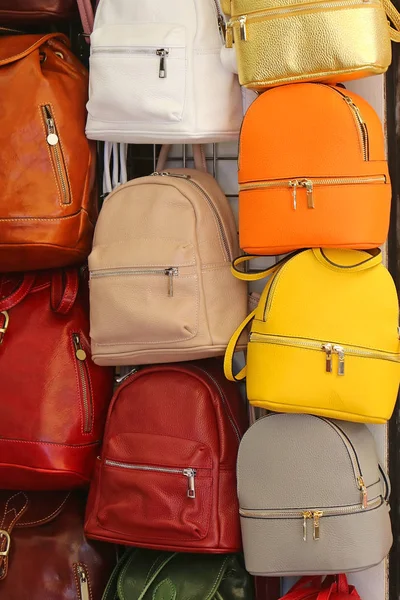 Leather backpacks on market — Stock Photo, Image