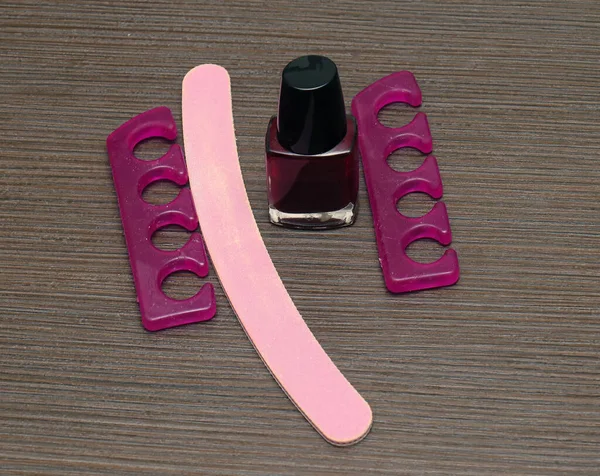 Conjunto Pedicure Com Separadores Dedo Arquivo Unhas Garrafa Verniz Vermelho — Fotografia de Stock