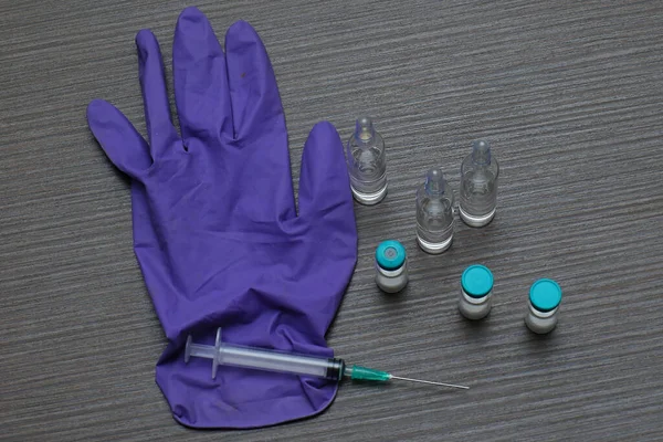 Viales Vacunas Con Inyección Aguja Guante Médico —  Fotos de Stock