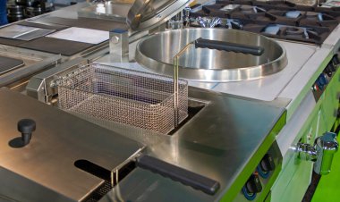 Elektrikli endüstriyel paslanmaz çelik metal ızgaralı fritöz makinesi.