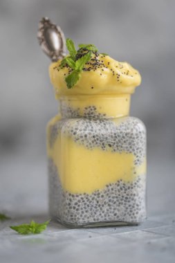 Mango Chia puding kilo kaybı için