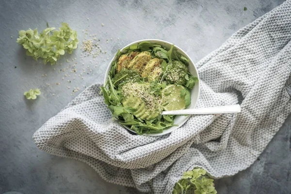 Green Fitness Café Manhã Veggie Bowl Com Falafel Abacate — Fotografia de Stock
