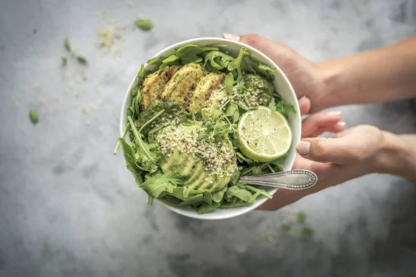 Groene Fitness Ontbijt Veggie Bowl Met Falafel Avocado — Stockfoto