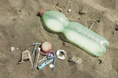 Kirliliği kum plaj plastik malzeme