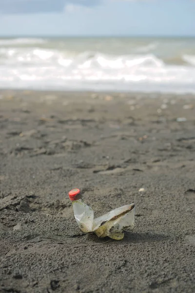 Plastic Pollution Stranded Mediterranean Beach — Stock Photo, Image