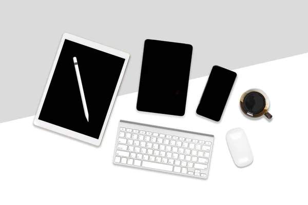 Flat Lay Foto Mesa Escritório Com Computador Portátil Tablet Digital — Fotografia de Stock