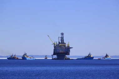 Offshore Petrol ve gaz platformu tedarik gemiler ile