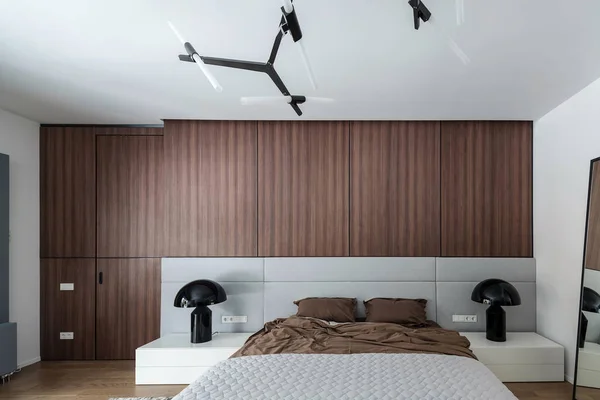 モダン スタイルの寝室 — ストック写真