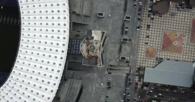 Olimpiyat ulusal spor kompleksi ve binalar Kiev, Ukrayna yakın. Hava video kaydı.