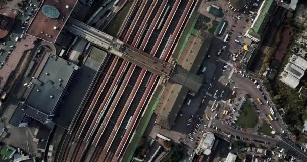 Registo aéreo da estação ferroviária — Vídeo de Stock