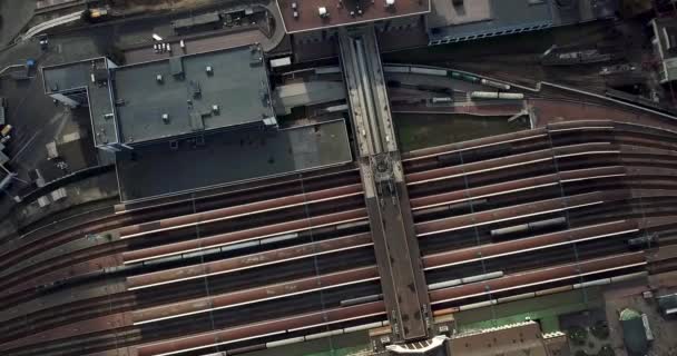 Rekaman udara stasiun kereta api — Stok Video