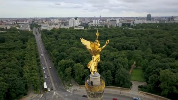 Columna de victoria brillante en Berlín — Vídeos de Stock