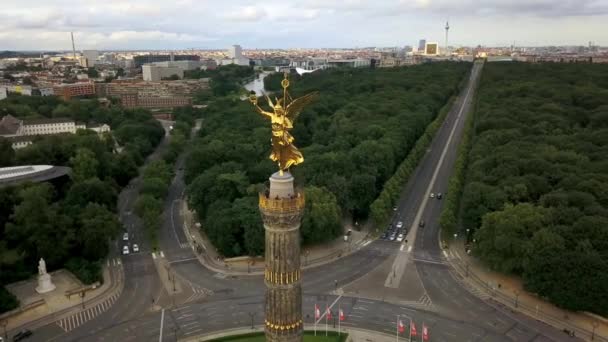 Fényes Victory Column Berlinben — Stock videók