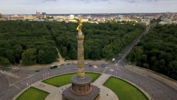 Shiny Victory Column in Berlin — Stock Video