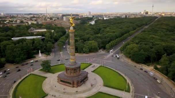 Columna de victoria brillante en Berlín — Vídeos de Stock