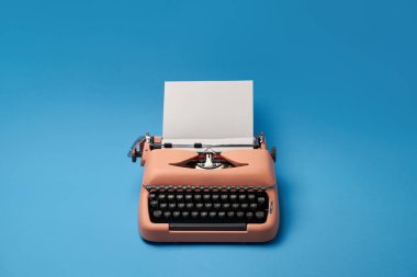 Studio Retro daktilo
