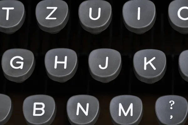 Retro máquina de escrever em estúdio. Macro close up . — Fotografia de Stock