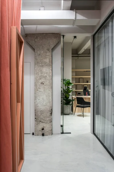 Stílusos belső loft stílusú szürke falak — Stock Fotó
