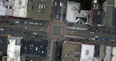 Gökkuşağı yaya geçidi ABD'de San Francisco Castro bölgesi