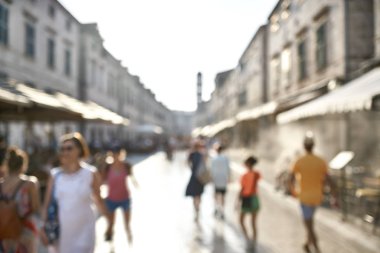Hırvatistan Dubrovnik insanlarda yürüme ile eski şehrin bulanık sokak