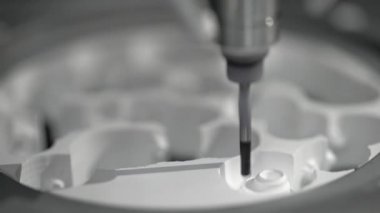 Diş freze sürecinde oyma, Closeup görünümü