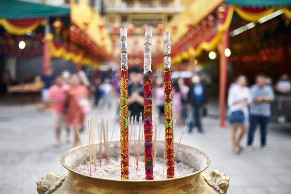 Decorações de rua tradicionais durante o Ano Novo Chinês na Tailândia — Fotografia de Stock