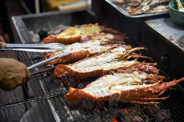 Grilled lobsters on street food market in Thailand — Stock Photo, Image