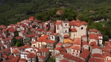 Italya 'daki Rivello 'nun eski kentinde görünüm